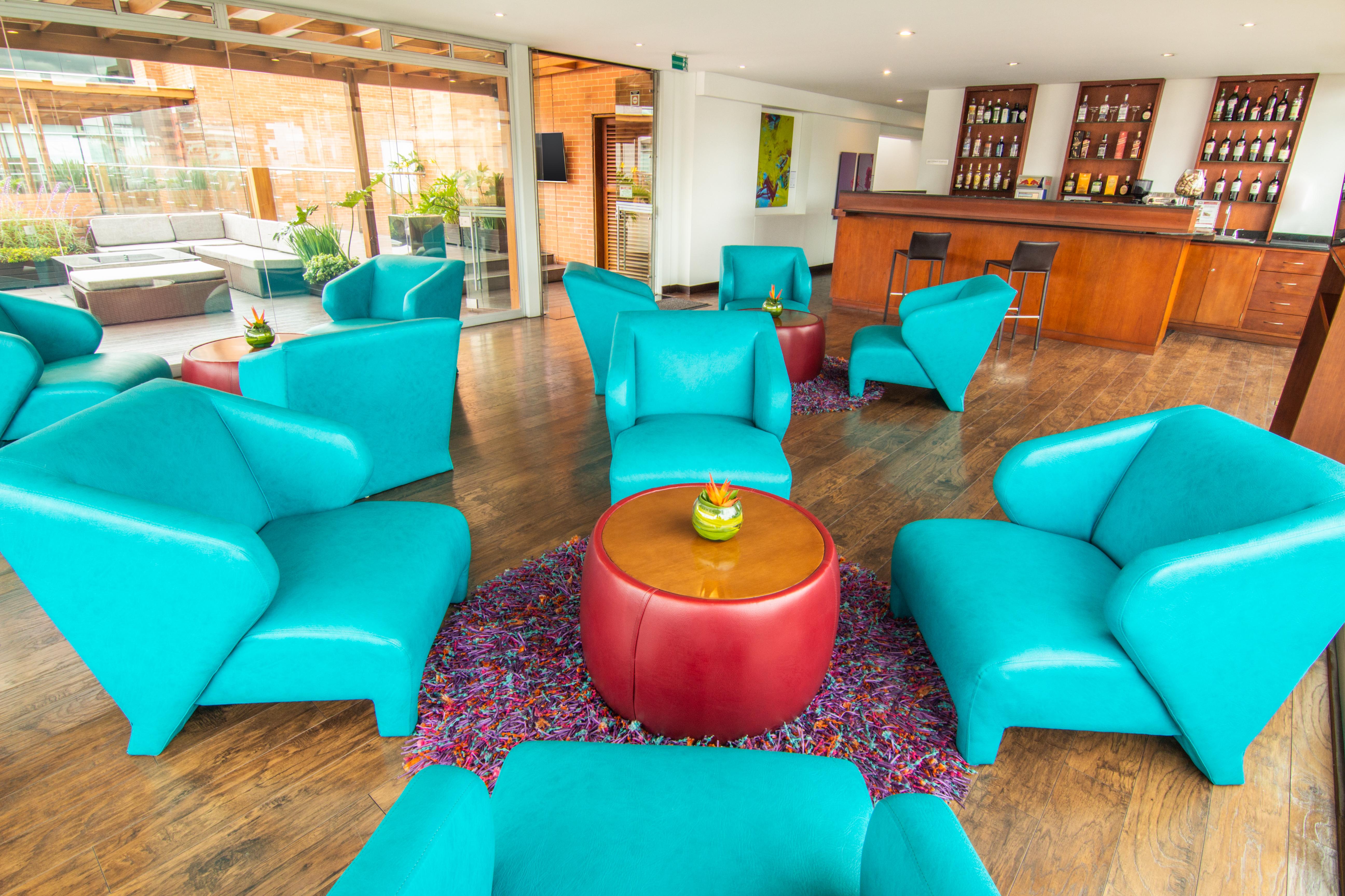 Best Western Plus 93 Park Hotel Bogotá Exterior foto The lounge at the airport